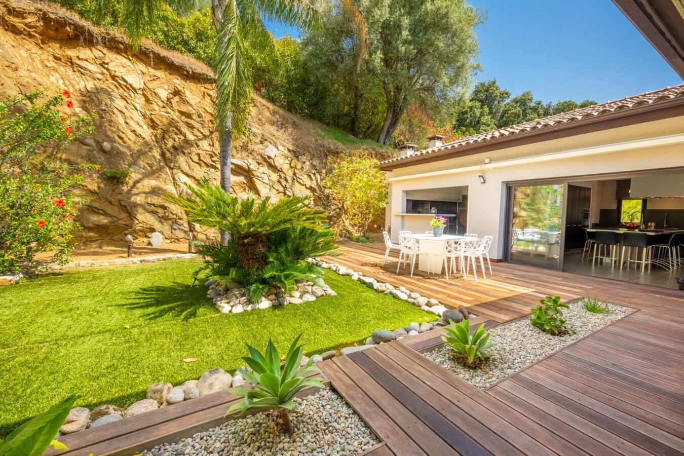 Villa de luxe avec piscine et vue mer à Propriano – Corse diapo 10