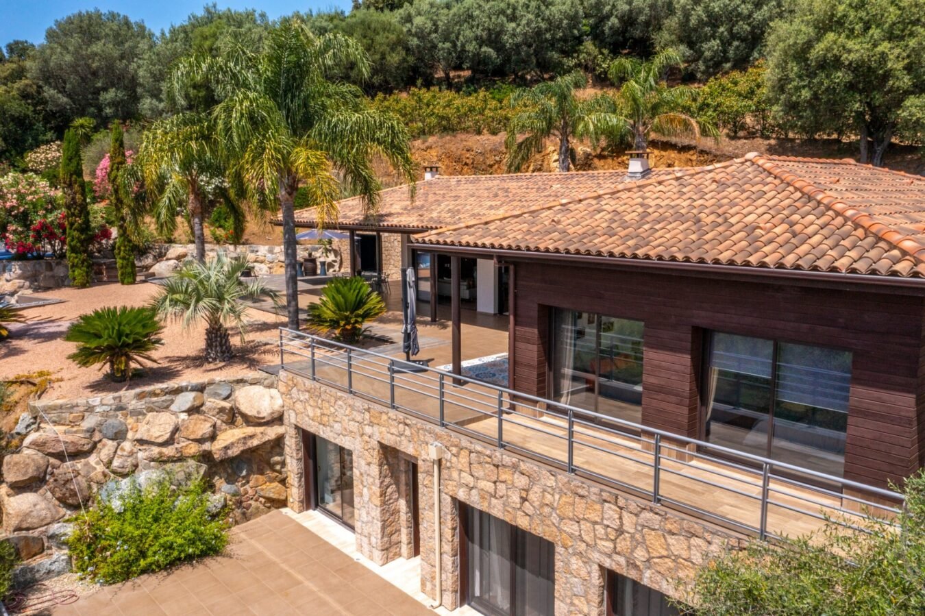 Villa de luxe avec piscine et vue mer à Propriano – Corse diapo 6