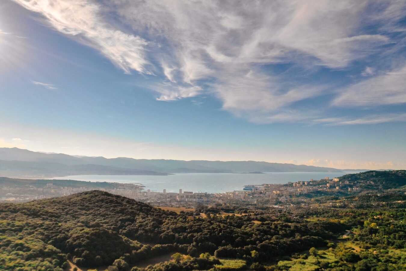 Maison avec piscine vue mer – Alata diapo 1