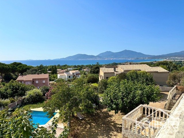 Villa à Porticcio avec vue panoramique sur le Golfe d’Ajaccio