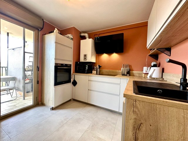 Appartement T3 rénové avec vue dégagée à AJACCIO diapo 4