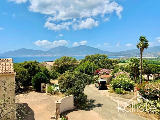 Villa à Porticcio avec vue panoramique sur le Golfe d’Ajaccio diapo 5