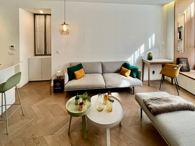 Appartement 3 pièces rénové avec prestations haut de gamme en plein cœur d’Ajaccio diapo 3