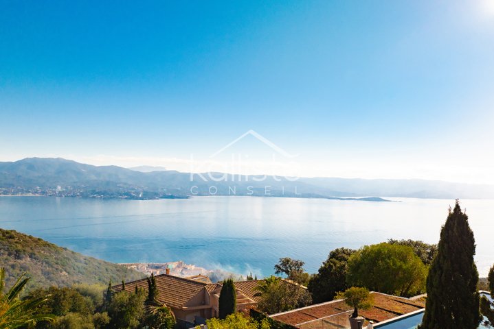 Maison avec piscine et vue mer sur les hauteurs d’Ajaccio diapo 8