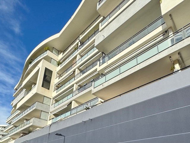 Appartement F2 et sa spacieuse terrasse – Ajaccio Rocade diapo 10