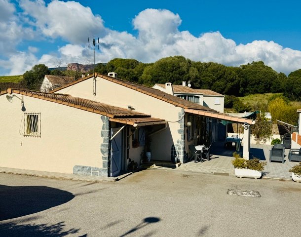 Maison familiale 5 chambres avec jardin et parking – Sarrola diapo 13