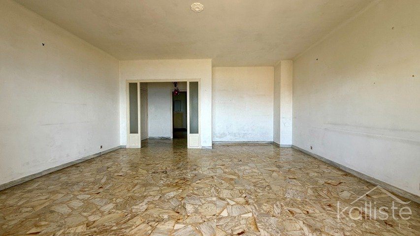 Appartement T3 de 105 m² à rénover avec vue mer panoramique – Résidence des Îles, Ajaccio diapo 3