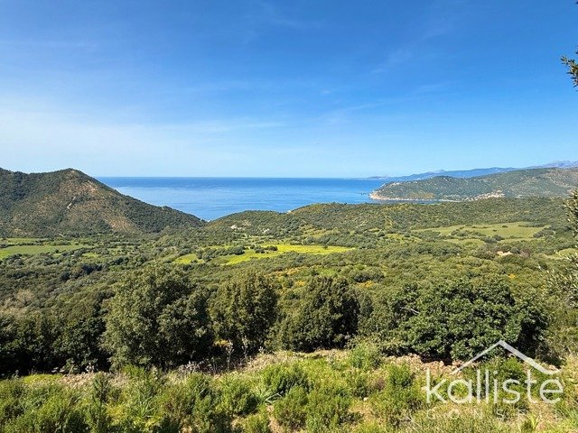 VILLANOVA – Terrain avec permis surplombant le Golfe de Lava photo 2