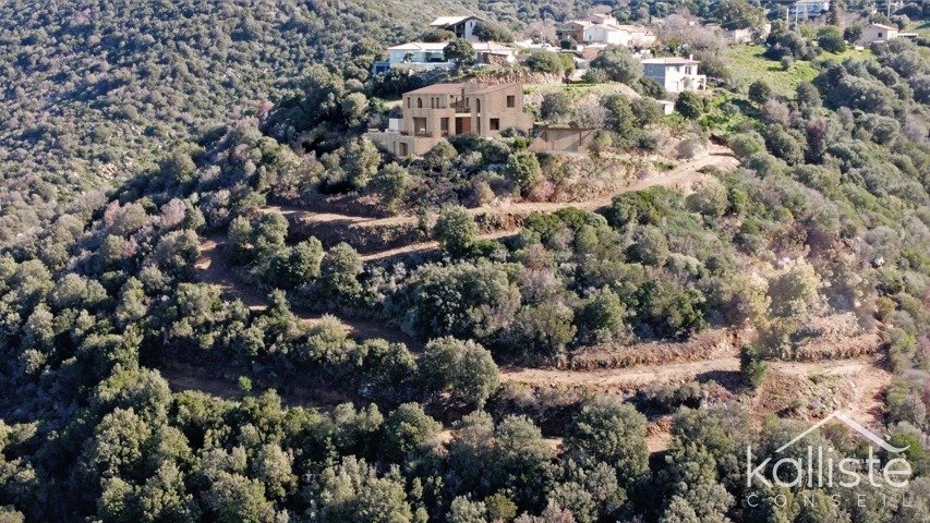 VILLANOVA – Terrain avec permis surplombant le Golfe de Lava diapo 15
