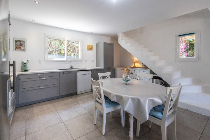 Rare à la vente – Maison contemporaine avec 3 duplex indépendants à PERI diapo 10