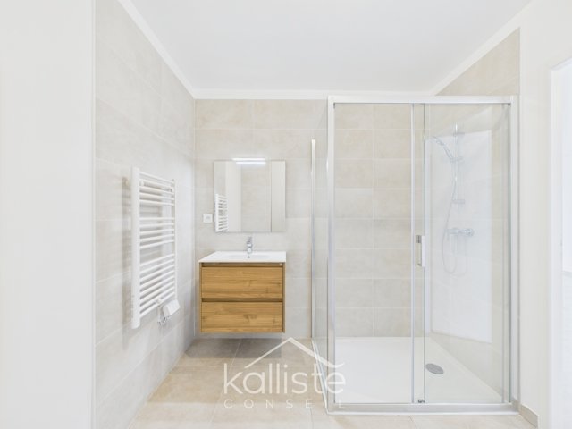Appartement 2 pièces vide – Stiletto – Ajaccio diapo 5