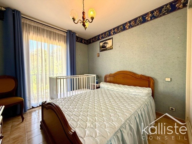 Maison familiale avec extérieur aménagé, Ajaccio secteur Milelli diapo 12