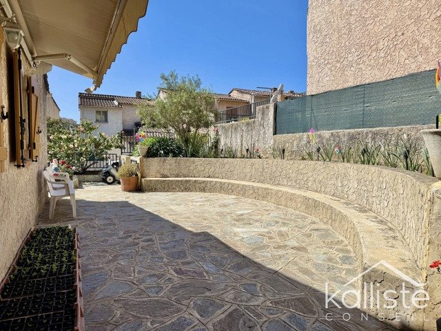 Maison familiale avec extérieur aménagé, Ajaccio secteur Milelli diapo 3