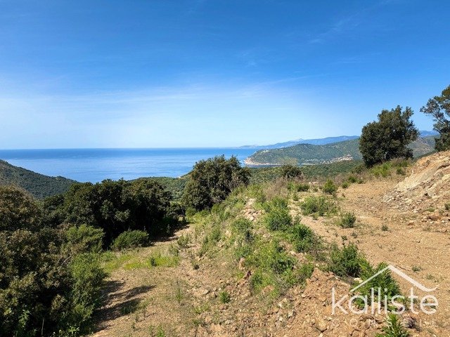 VILLANOVA – Terrain avec permis surplombant le Golfe de Lava diapo 4