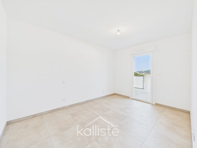 Appartement 2 pièces vide – Stiletto – Ajaccio diapo 4