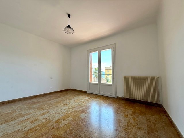Appartement 4 pièces lumineux avec balcon et vue dégagée – Ajaccio diapo 5