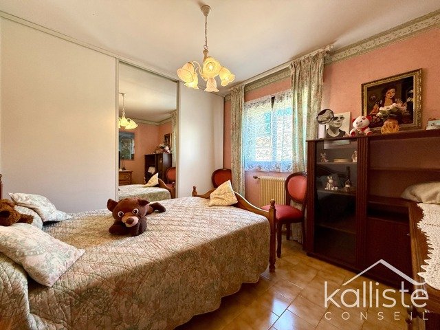Maison familiale avec extérieur aménagé, Ajaccio secteur Milelli diapo 11