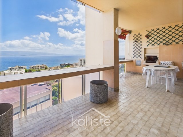 Vue mer exceptionnelle – Appartement familial avec terrasse, garage et cave – Quartier Salario, Ajaccio photo 2