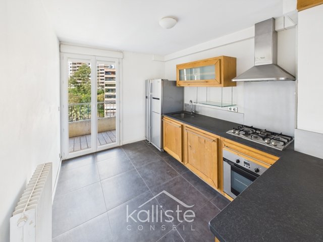 APPARTEMENT 4 pièces – Ajaccio résidence Brasilia quartier des Padules, route d’Alata. diapo 3