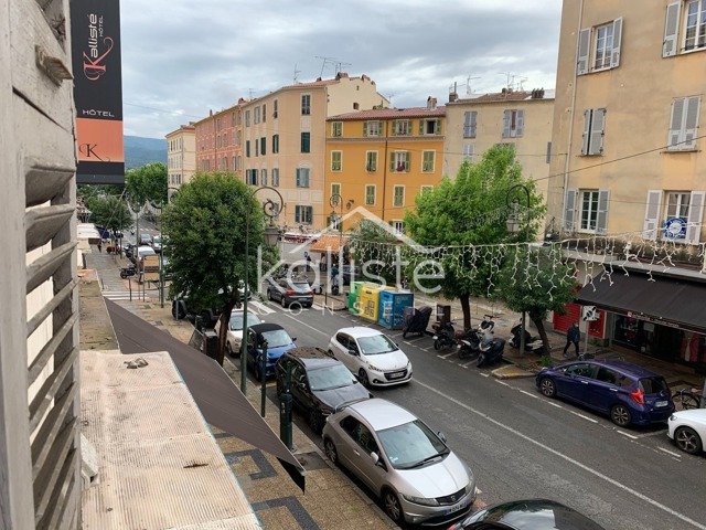 LOCAL PROFESSIONNEL – AJACCIO