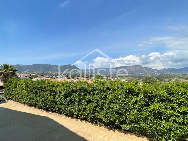 Maison 7 pièces de 203m2 avec piscine à Ajaccio diapo 3