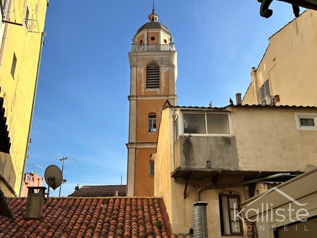T2 en duplex à vendre – Vieille ville d’Ajaccio, cachet et confort diapo 13