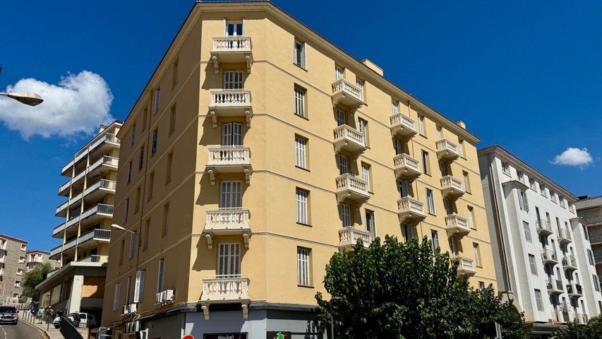Ajaccio centre – F2 avec balcon, loué meublé, idéal investisseur diapo 9