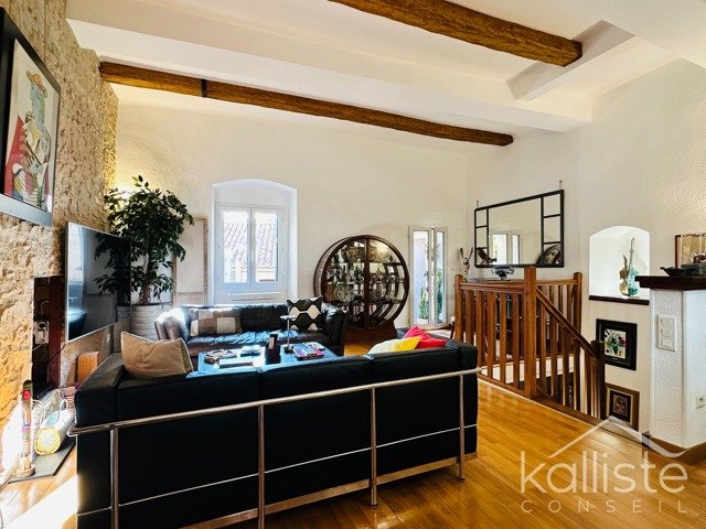 T2 en duplex à vendre – Vieille ville d’Ajaccio, cachet et confort diapo 4
