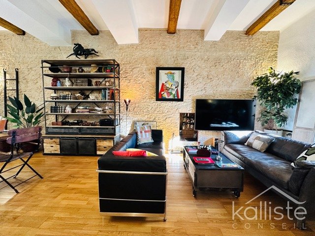 T2 en duplex à vendre – Vieille ville d’Ajaccio, cachet et confort diapo 3