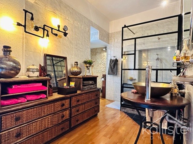 T2 en duplex à vendre – Vieille ville d’Ajaccio, cachet et confort diapo 11