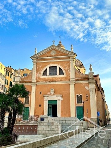 T2 en duplex à vendre – Vieille ville d’Ajaccio, cachet et confort diapo 15