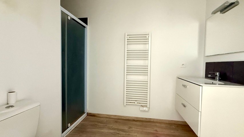 Studio lumineux dans résidence de 2016 avec stationnement – Ajaccio diapo 7