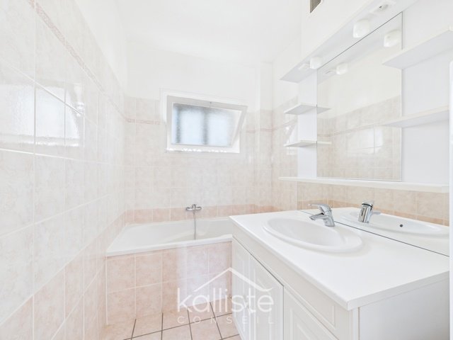 Ajaccio Loretto – Appartement 3 pièces traversant avec balcon et vue dégagée diapo 7