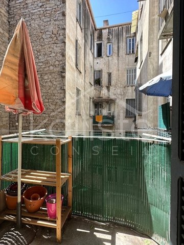 ‘Appartement 4 pièces à rénover – Ajaccio diapo 10