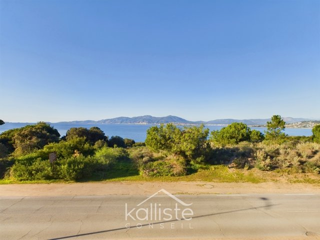 Pietrosella – Superbe T2 face à la mer avec terrasse et garage, proche Porticcio