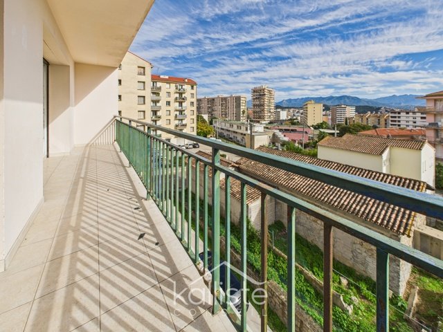 Ajaccio Loretto – Appartement 3 pièces traversant avec balcon et vue dégagée photo 3