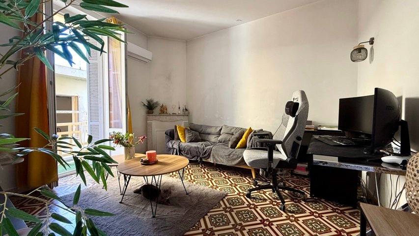 Ajaccio centre – F2 avec balcon, loué meublé, idéal investisseur