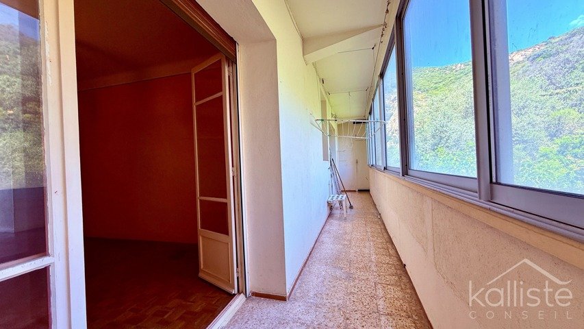 Appartement T3 de 105 m² à rénover avec vue mer panoramique – Résidence des Îles, Ajaccio diapo 10