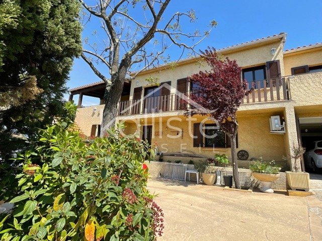 Maison 7 pièces de 203m2 avec piscine à Ajaccio photo 2