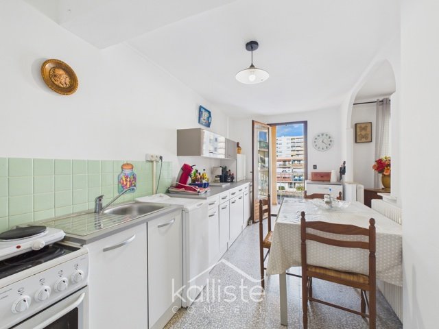 Appartement 4 pièces à Ajaccio Maréchal Juin, avec balcons, cave et parking diapo 6