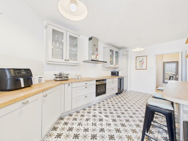 Appartement T5 de standing avec terrasse et garage – Ajaccio diapo 4