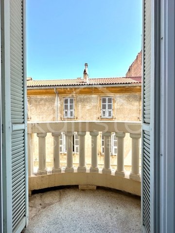 ‘Appartement 4 pièces à rénover – Ajaccio photo 3