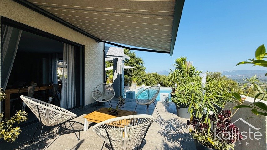 Porticcio – Villa récente avec piscine, deux logements et jardin paysager photo 3