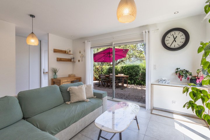 Rare à la vente – Maison contemporaine avec 3 duplex indépendants à PERI photo 3