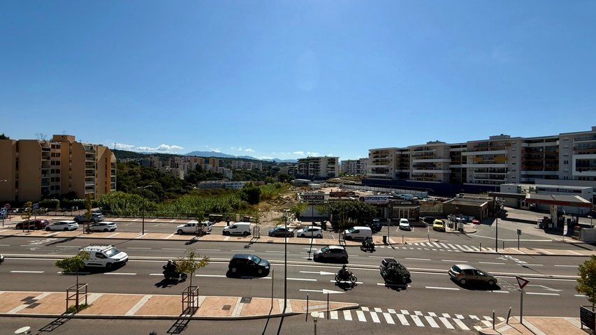 Studio lumineux dans résidence de 2016 avec stationnement – Ajaccio photo 3