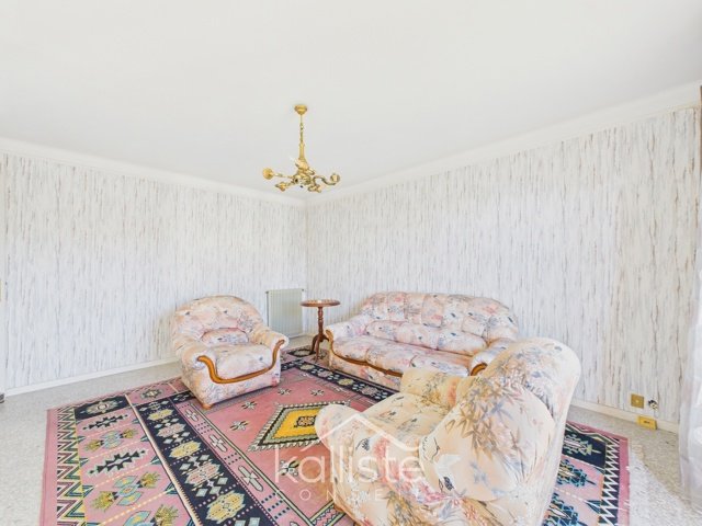 Appartement 4 pièces à Ajaccio Maréchal Juin, avec balcons, cave et parking photo 3 Appartement 4 pièces à Ajaccio Maréchal Juin, avec balcons, cave et parking photo 3