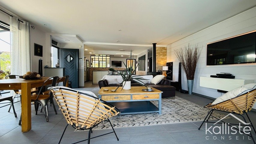 Porticcio – Villa récente avec piscine, deux logements et jardin paysager - photo 7