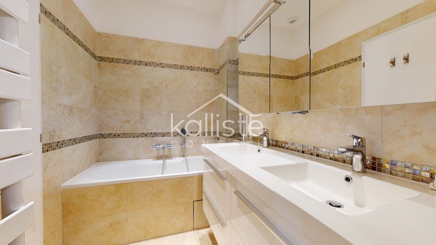 Spacieux appartement 3 pièces 102m² - photo 7