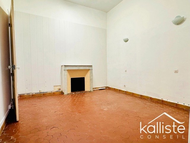 Appartement 3 pièces à rénover Cours Napoléon - photo 5