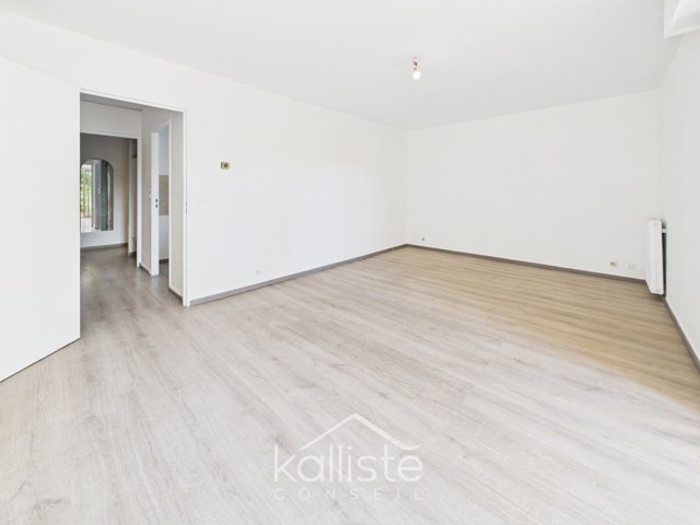 Ajaccio – T3 traversant avec terrasse et parking, résidence Sainte-Cécile - photo 4